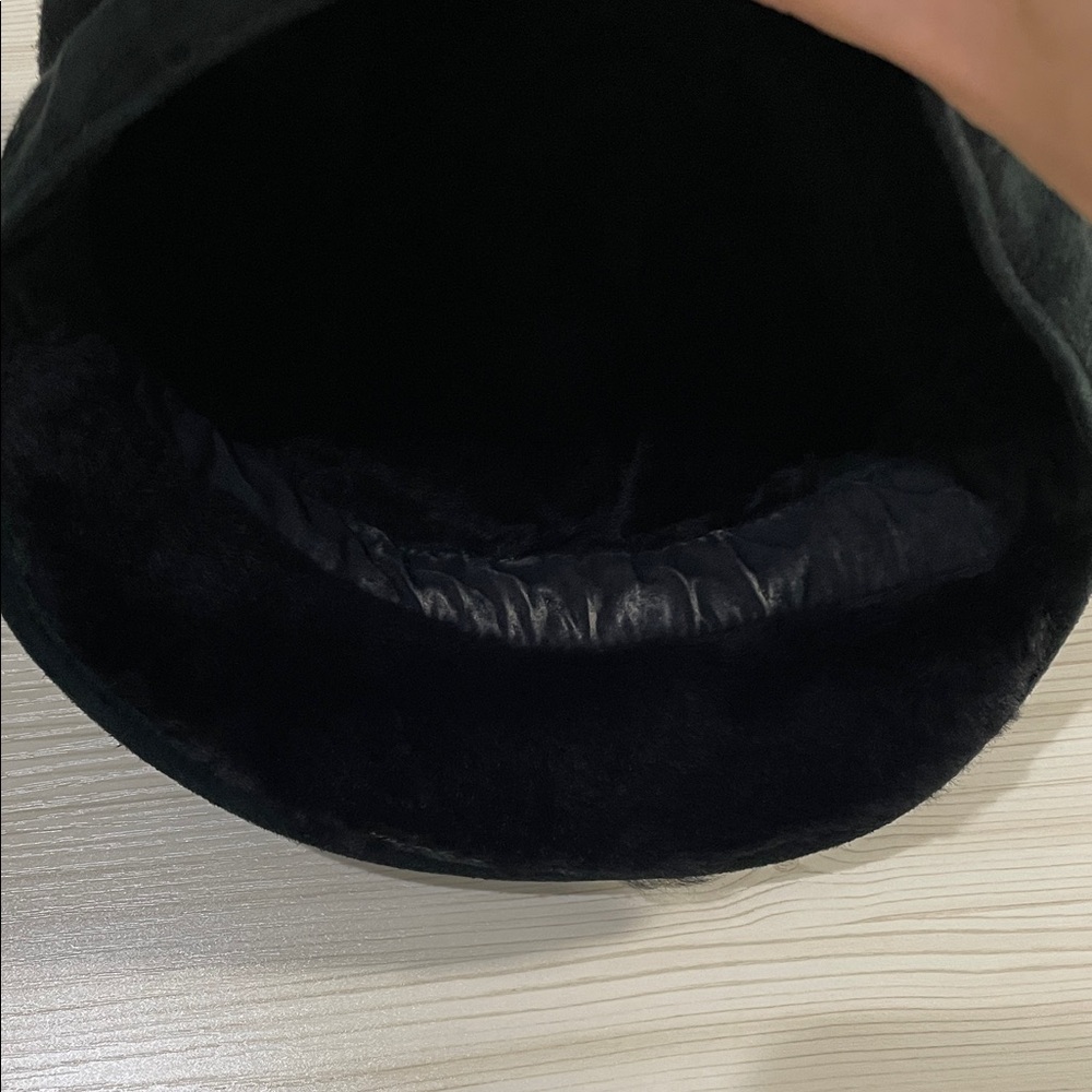 UGG Black Suede Bakers Boy Women's Hat (Shearling inside) - Picture 7 of 9